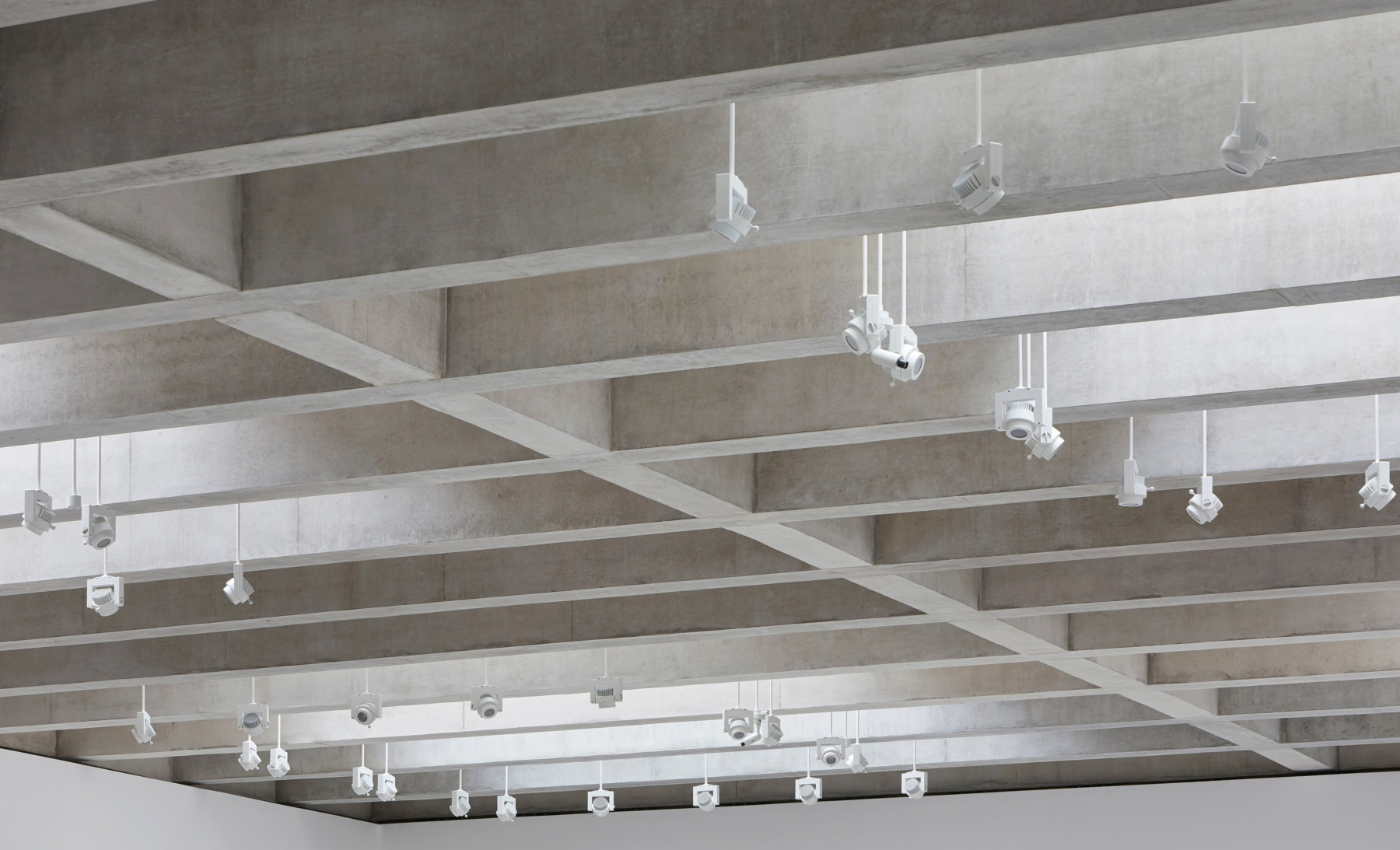 Jamie-fobert-architects-tate-st-ives-concrete-gallery-contemporary-art-hufton+crow