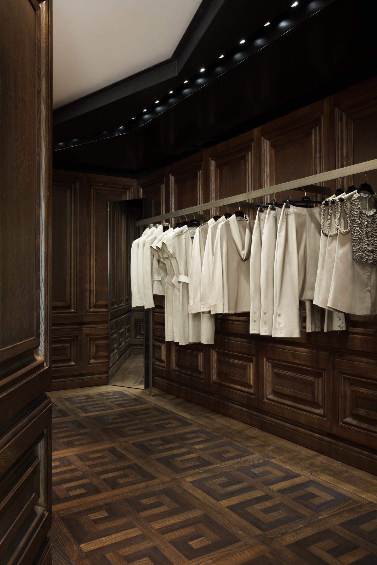 Givenchy-Paris-boutique-designer-fashion-retail-Jamie-Fobert-Architects-shop-8