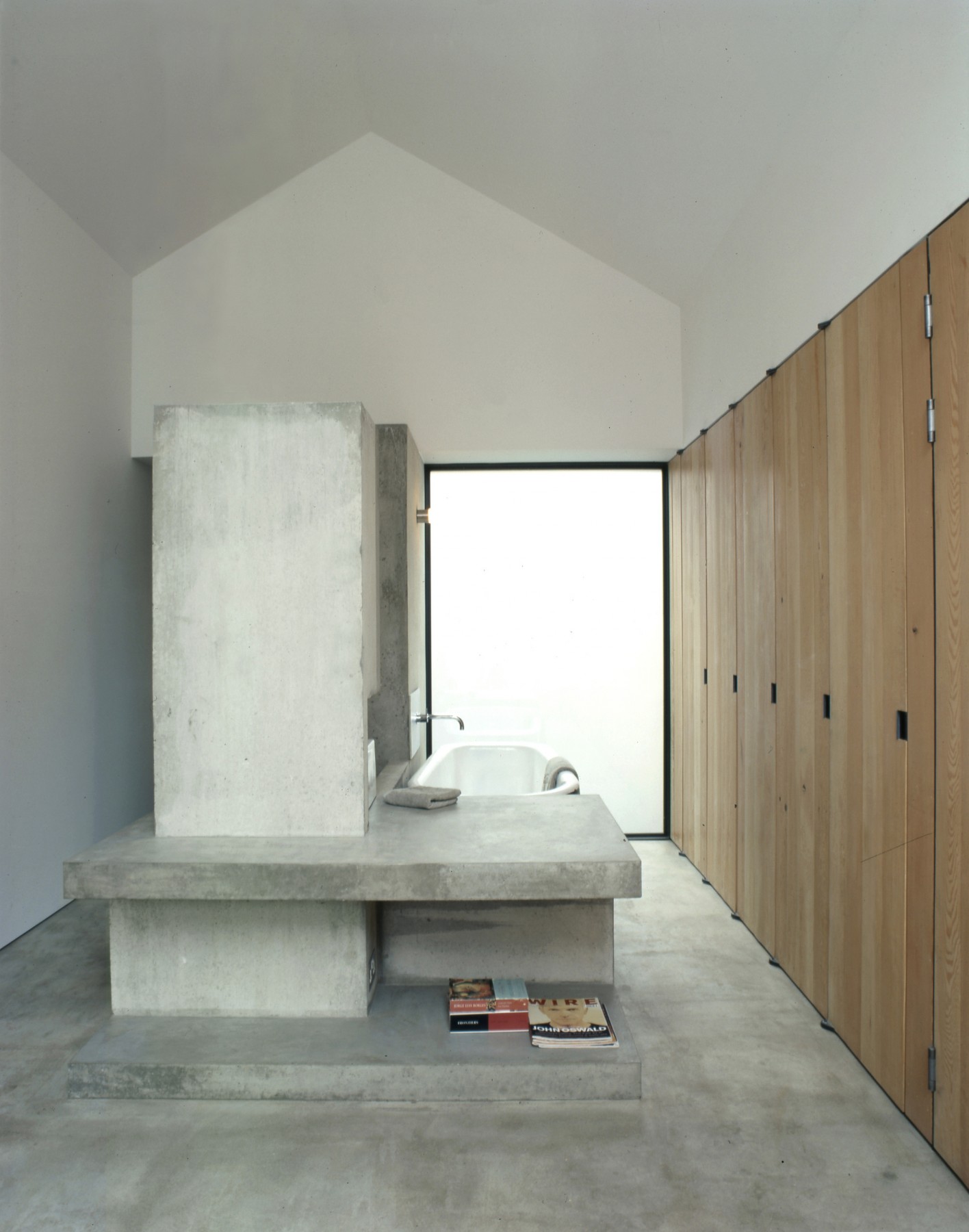 Anderson-House-contemporary-modern-London-residential-home-Jamie-Fobert-Architects-bathroom-concrete 2