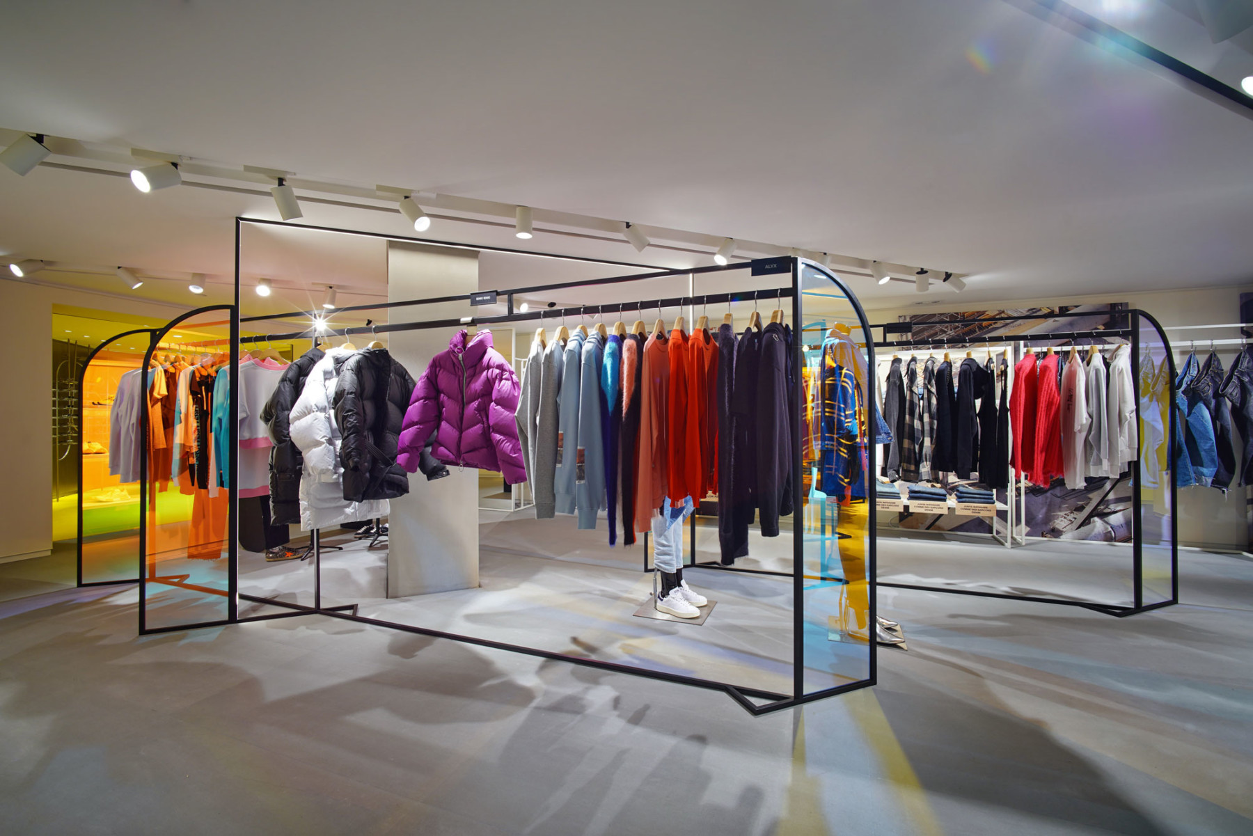 IT-HysanOne-HongKong-fashion-retail-luxury-department-store-shopping-design-concept-Jamie-Fobert-Architects-Gallery-3